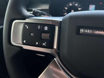 Land Rover Discovery Dynamic SE D350 AWD — photo 30