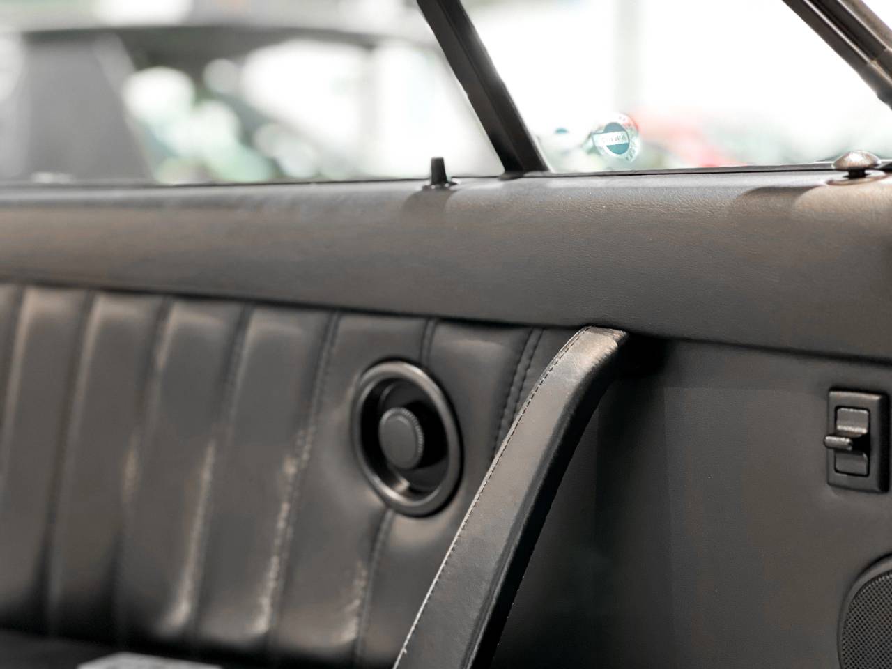 Porsche 964 Carrera 2 Cabriolet Turbo Look - 1992 - Joinsteer - #37