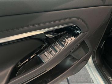 Land Rover Range Rover Evoque P250 R-DYNAMIC SE AWD Autom. — photo 9