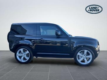 Land Rover Defender 90 D300 X-Dynamic HSE StandHZ AHK — photo 5