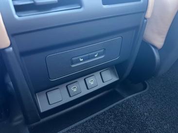 Land Rover Defender 90 D300 X-Dynamic HSE StandHZ AHK — photo 21