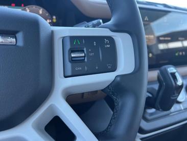 Land Rover Defender 90 D300 X-Dynamic HSE StandHZ AHK — photo 22