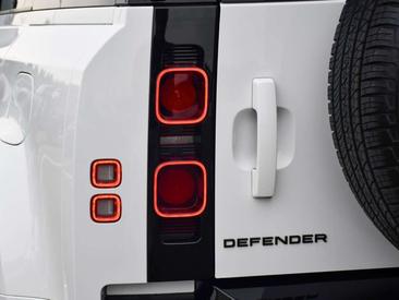Land Rover Defender 110 2.0 P400e Schuif-/kantel Panorama Dak L Blac Blanc — photo 22