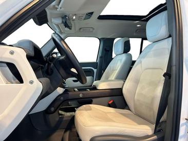 Land Rover Defender 130 Style+Fahrassist+AHK+Pano 3.0 D300 — photo 5