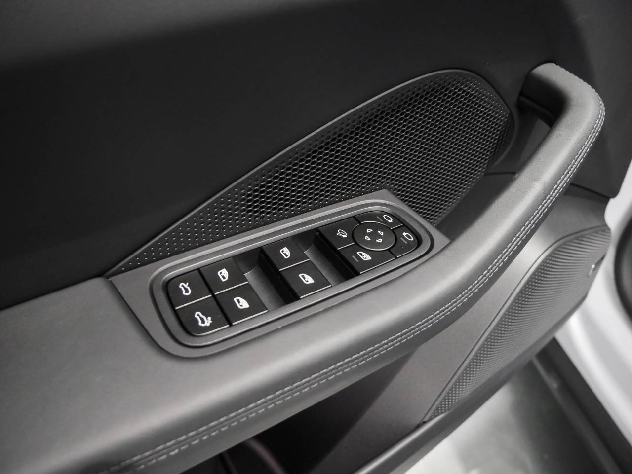 Porsche Macan Electrique - 2025 - Joinsteer - #36