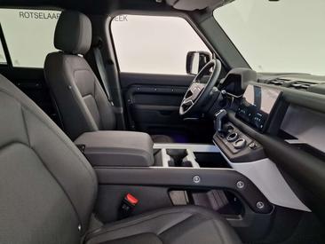 Land Rover Defender 130 D300 MHEV — photo 5