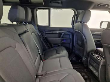 Land Rover Defender 130 D300 MHEV — photo 6