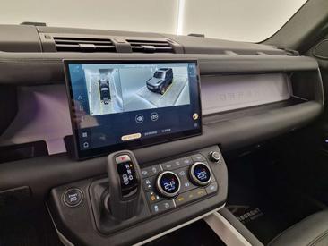 Land Rover Defender 130 D300 MHEV — photo 11