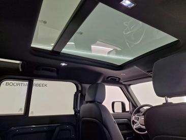 Land Rover Defender 130 D300 MHEV — photo 16