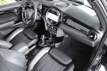 Mini Cabrio Premium Plus Cooper — photo 12