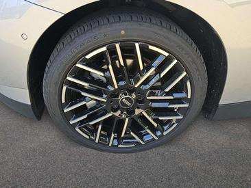 Mini Electric Favoured Cooper SE — photo 10