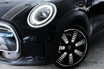 Mini Cabrio Premium Plus Cooper — photo 24