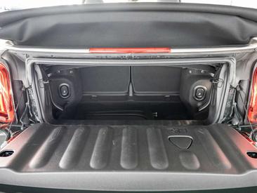 Mini Cabrio John Cooper Works — photo 10