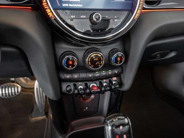 Mini Cabrio John Cooper Works — photo 16