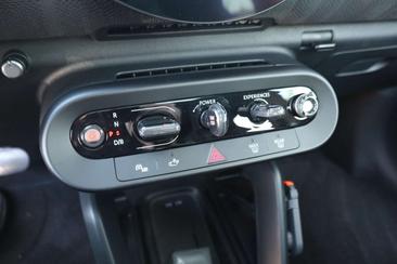 Mini 3 Portes Cooper SE — photo 17