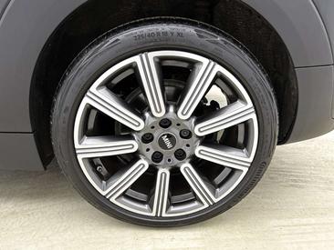 Mini Clubman Yours Cooper S — photo 25