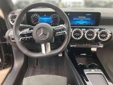 Mercedes CLA 200 Premium — photo 9