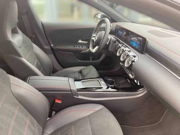 Mercedes CLA 200 Premium — photo 10
