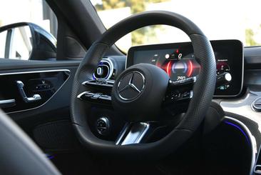 Mercedes Classe C 300 AMG Line — photo 17