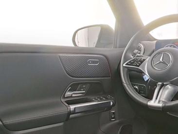 Mercedes EQB 350 — photo 7