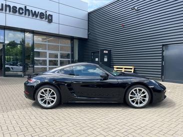Porsche 718 Cayman GT4 — photo 9