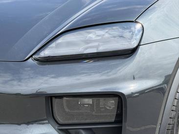 Porsche Macan GTS Electric — photo 9