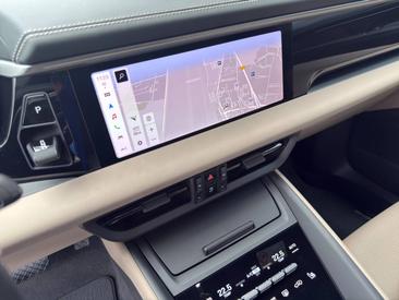 Porsche Macan GTS Electric — photo 18