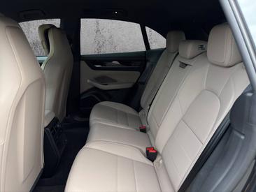 Porsche Macan GTS Electric — photo 25