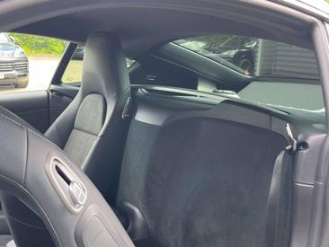 Porsche 718 Cayman GT4 — photo 32