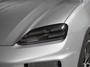 Porsche Macan GTS Electric — photo 11