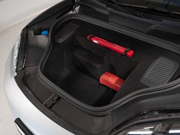 Porsche Macan GTS Electric — photo 19