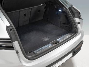 Porsche Macan GTS Electric — photo 20