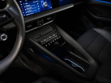 Porsche Macan GTS Electric — photo 24