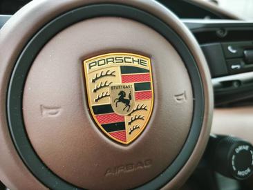 Porsche Taycan Cross Turismo 4S — photo 28