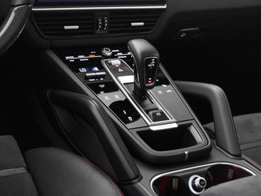 Porsche Cayenne III Turbo GT — photo 18