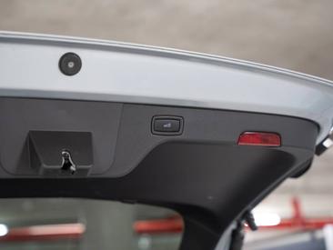 Porsche Macan GTS Electric — photo 29
