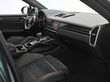 Porsche Cayenne III Turbo GT — photo 22