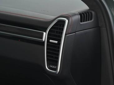 Porsche Cayenne III Turbo GT — photo 23