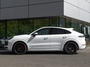 Porsche Cayenne III Turbo GT — photo 2