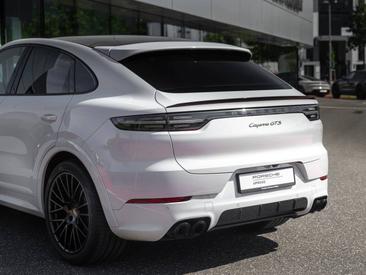 Porsche Cayenne III Turbo GT — photo 7
