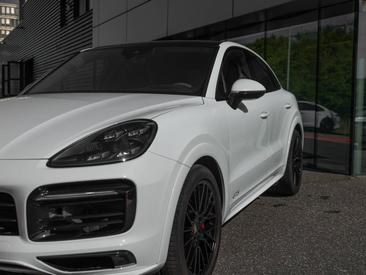 Porsche Cayenne III Turbo GT — photo 11