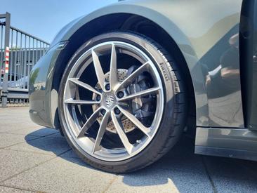 Porsche 911 GT3 — photo 28