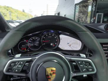Porsche Cayenne III Turbo GT — photo 33