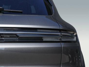 Porsche Cayenne III Turbo GT — photo 9