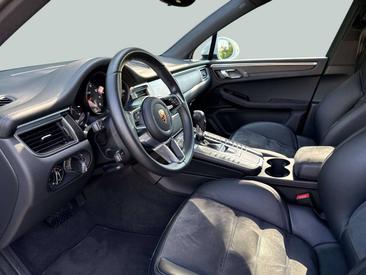 Porsche Macan GTS — photo 17