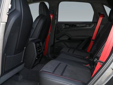Porsche Cayenne III Turbo GT — photo 17