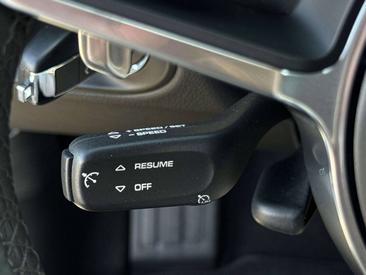 Porsche Macan GTS — photo 26