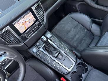 Porsche Macan GTS — photo 33