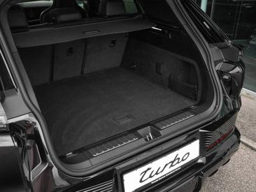 Porsche Cayenne E4 Turbo Electric — photo 4