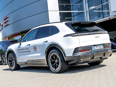 Porsche Cayenne E4 Electric